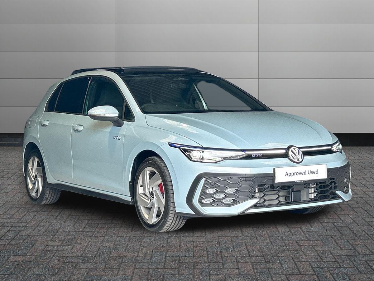 Main listing image - Volkswagen Golf