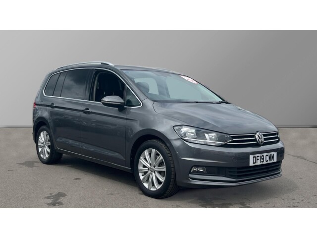 Main listing image - Volkswagen Touran