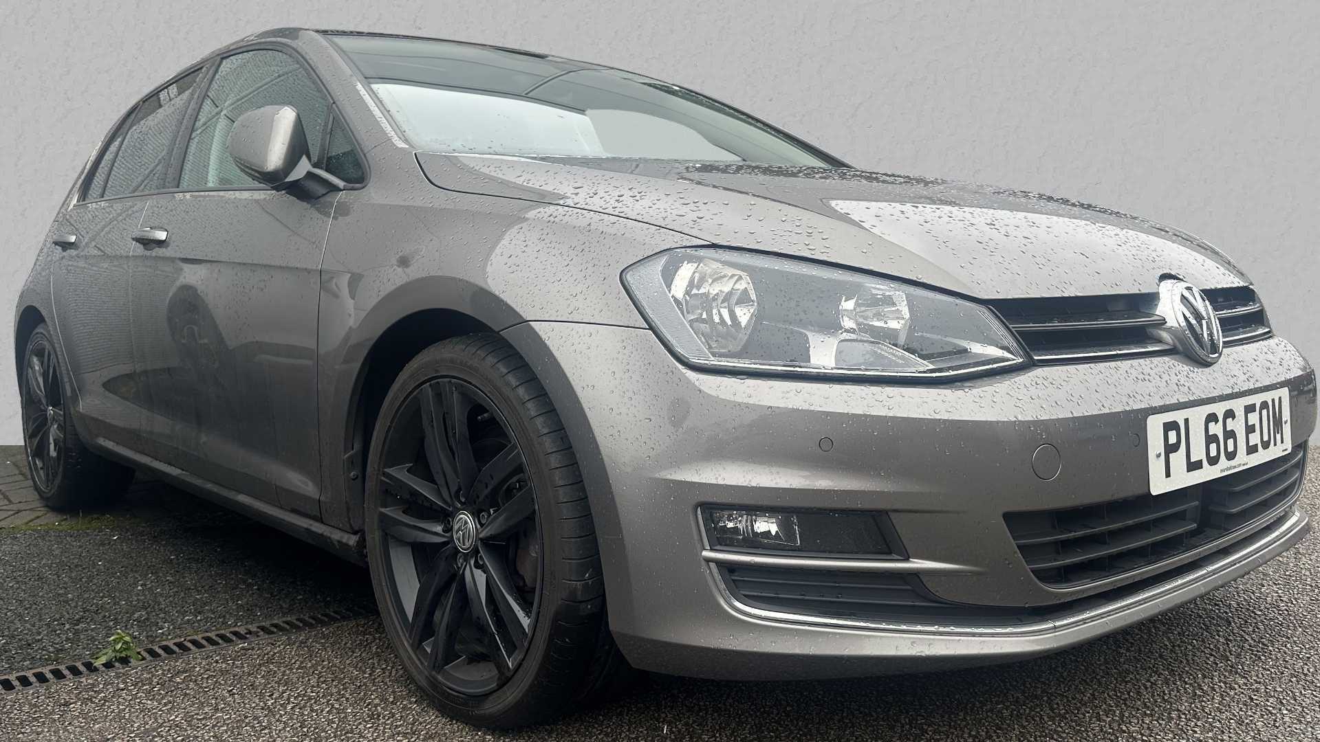 Main listing image - Volkswagen Golf