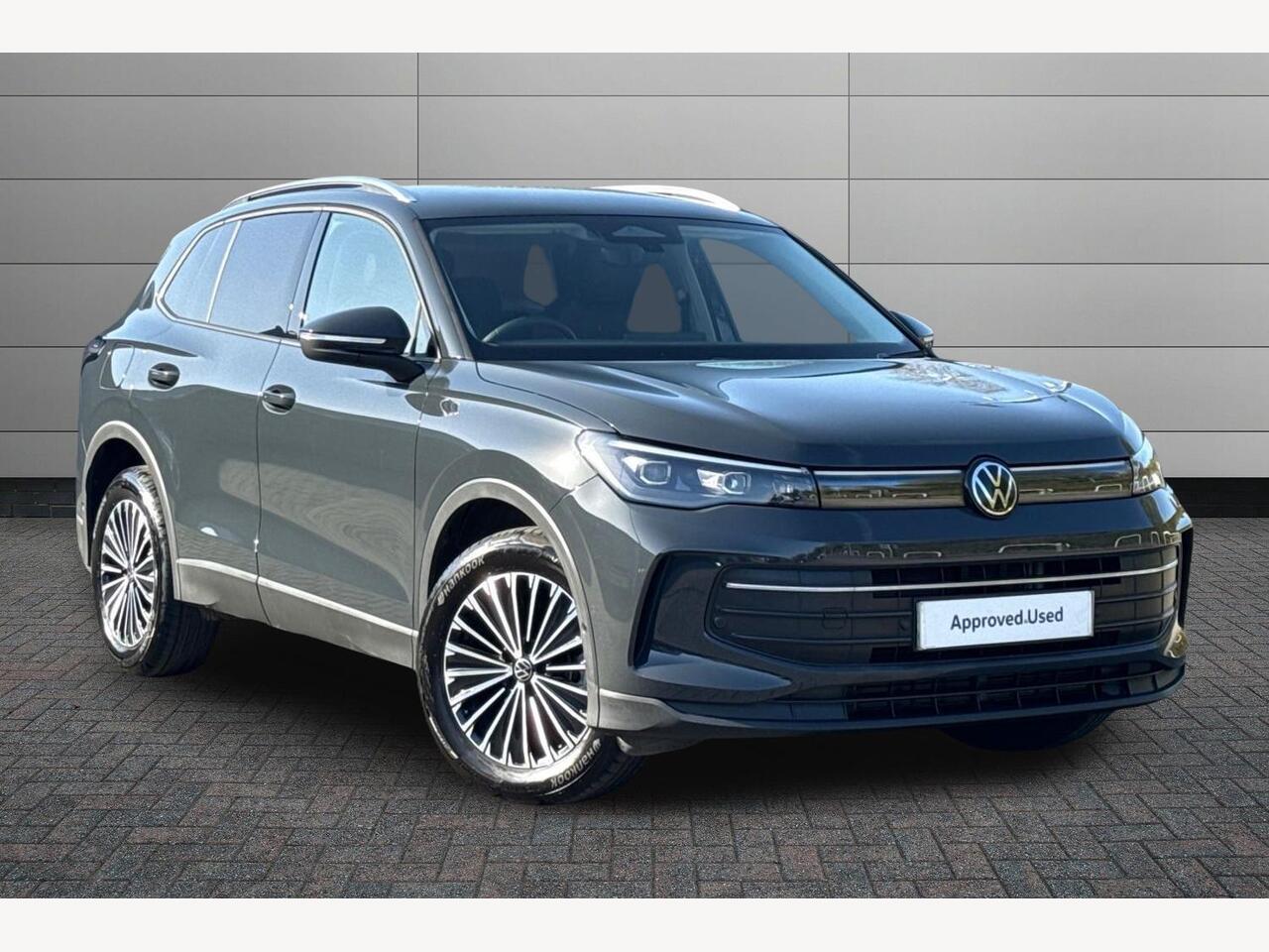 Main listing image - Volkswagen Tiguan