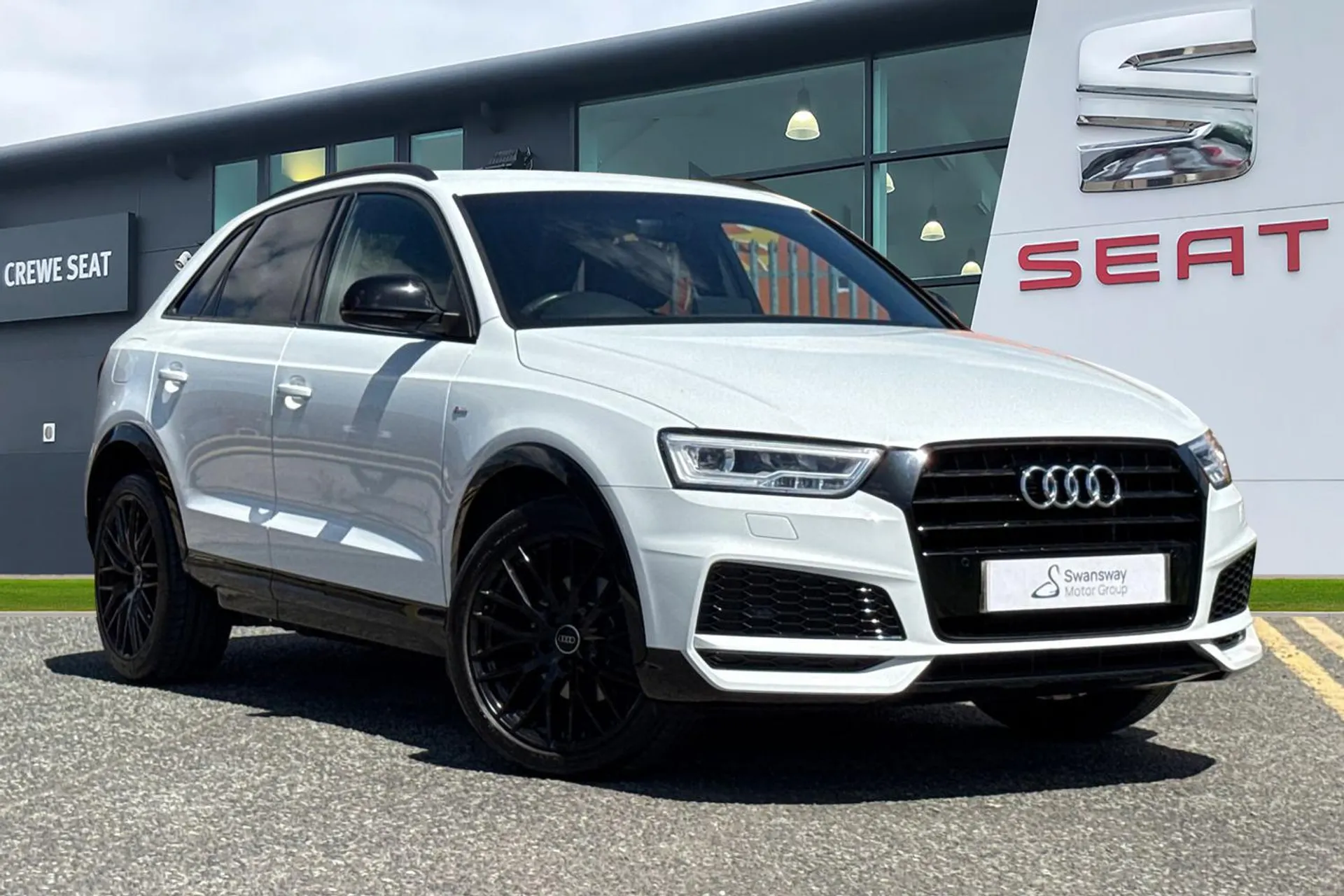 Main listing image - Audi Q3