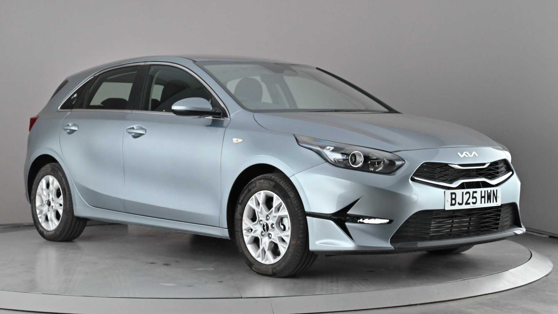 Main listing image - Kia Ceed