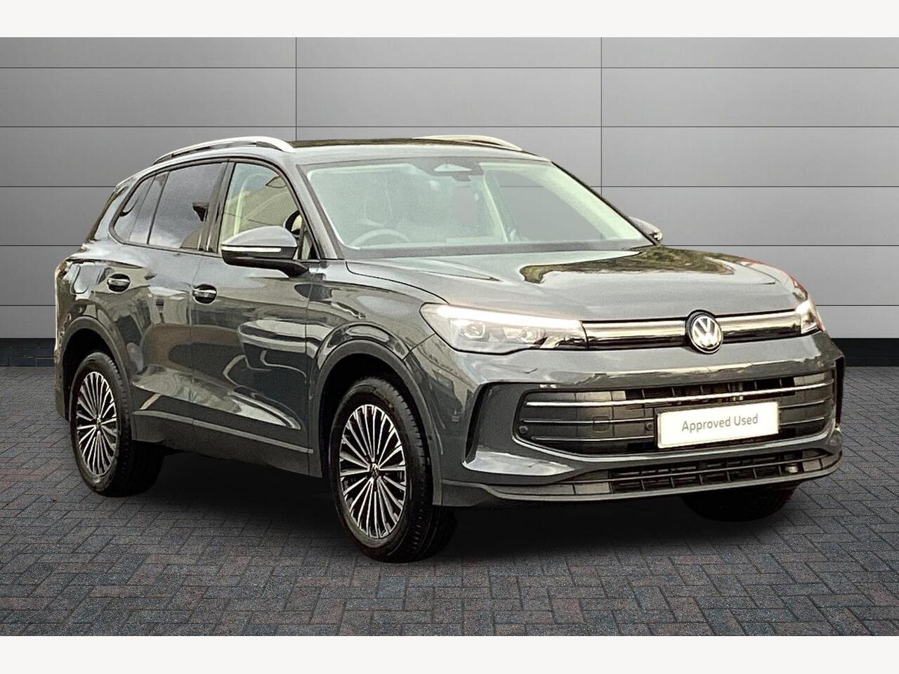 Main listing image - Volkswagen Tiguan