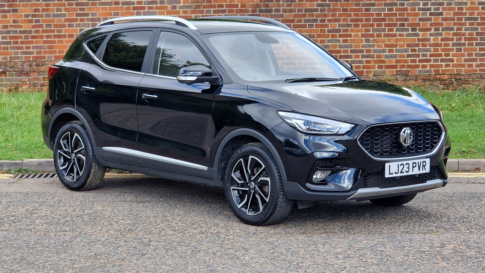 Main listing image - MG ZS