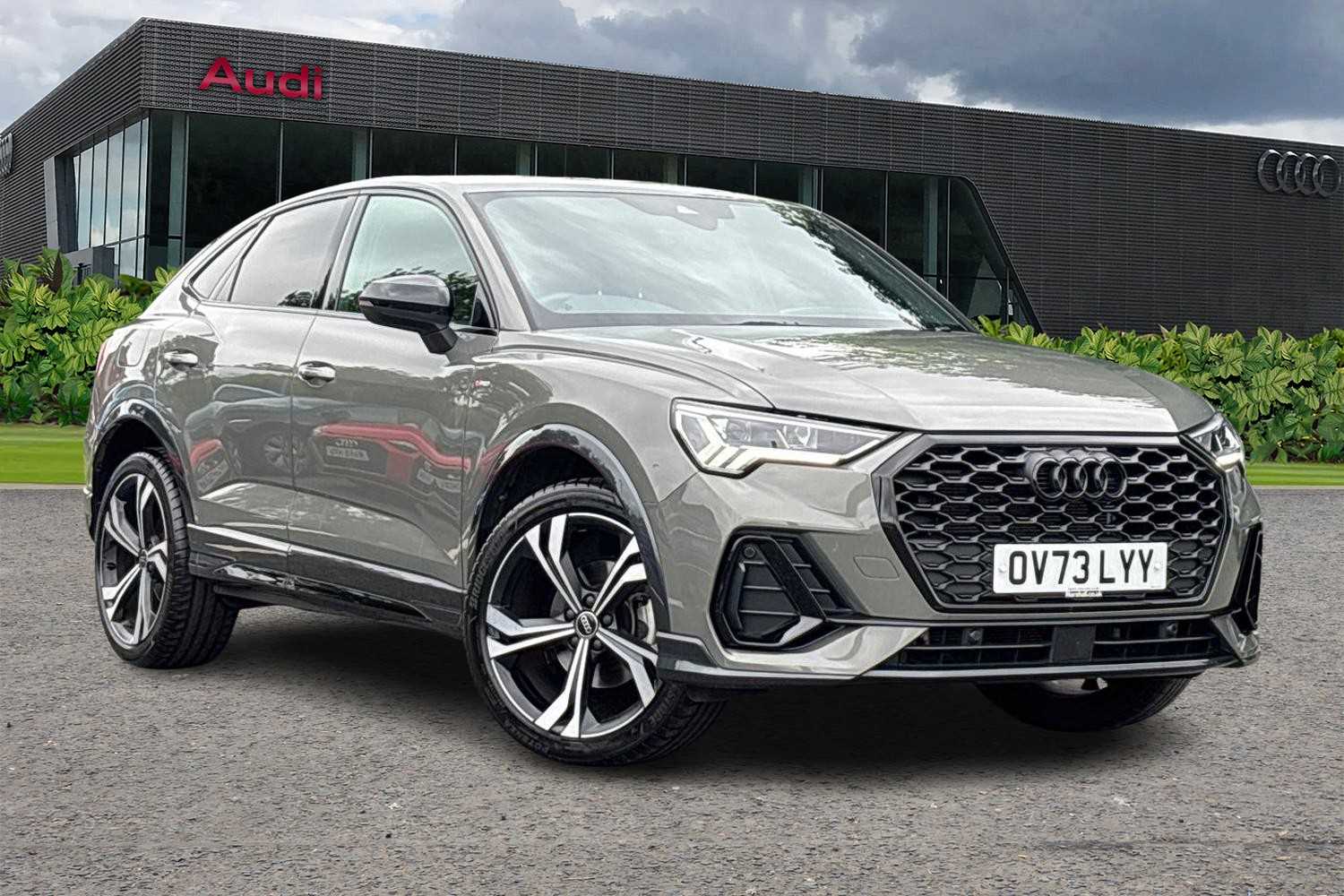 Main listing image - Audi Q3