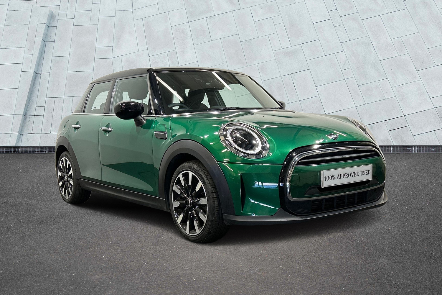 Main listing image - MINI Hatchback 5dr