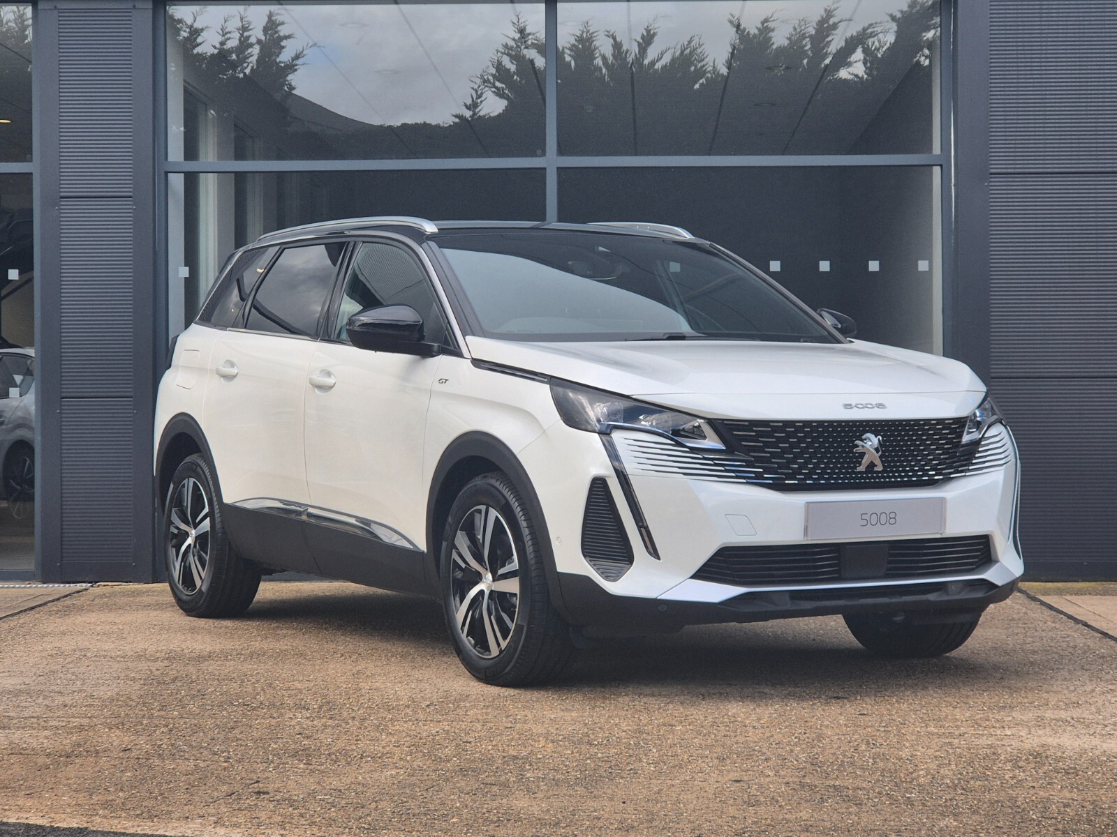 Main listing image - Peugeot 5008