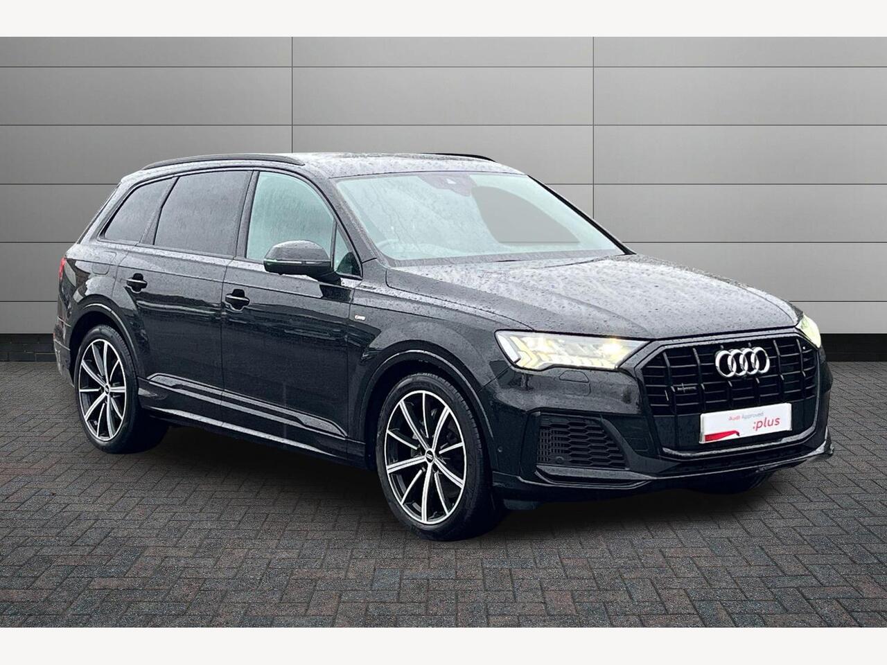 Main listing image - Audi Q7