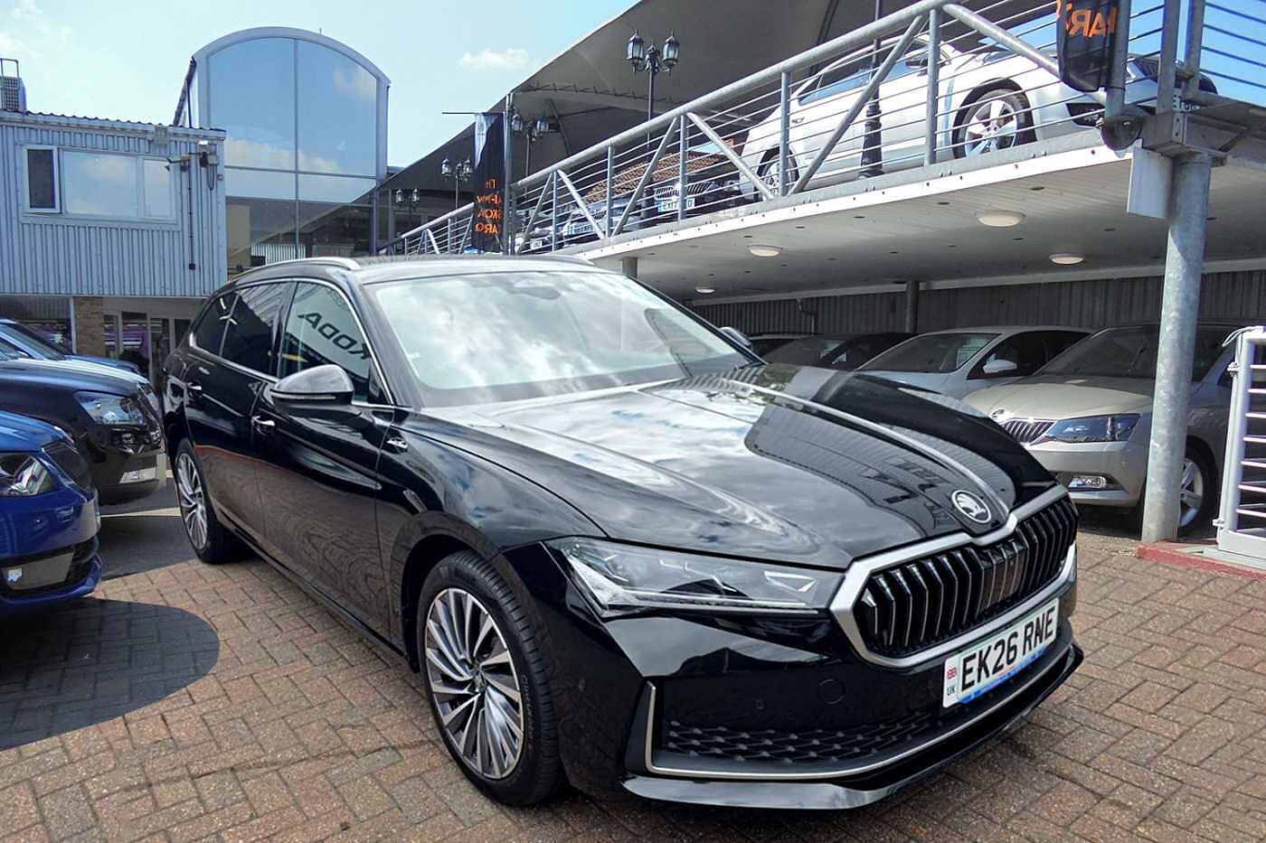 Main listing image - Skoda Superb