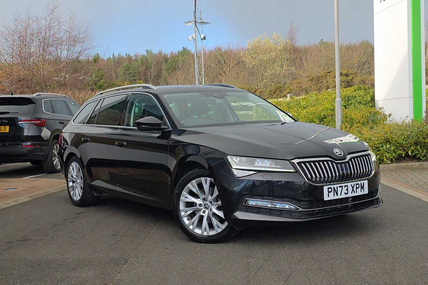 Main listing image - Skoda Superb Estate