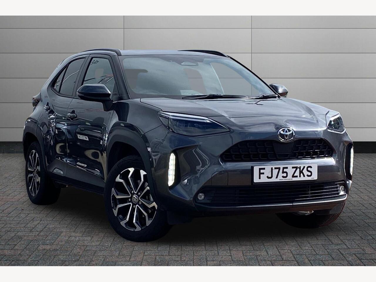 Main listing image - Toyota Yaris Cross