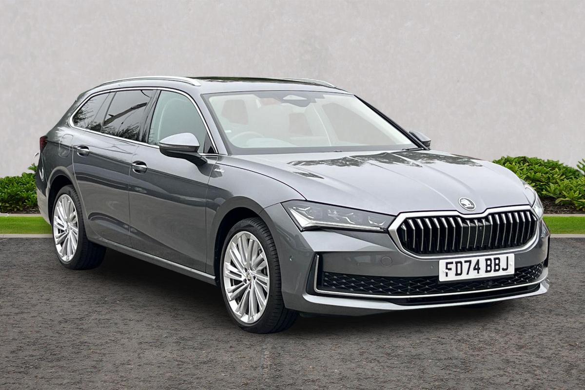 Main listing image - Skoda Superb