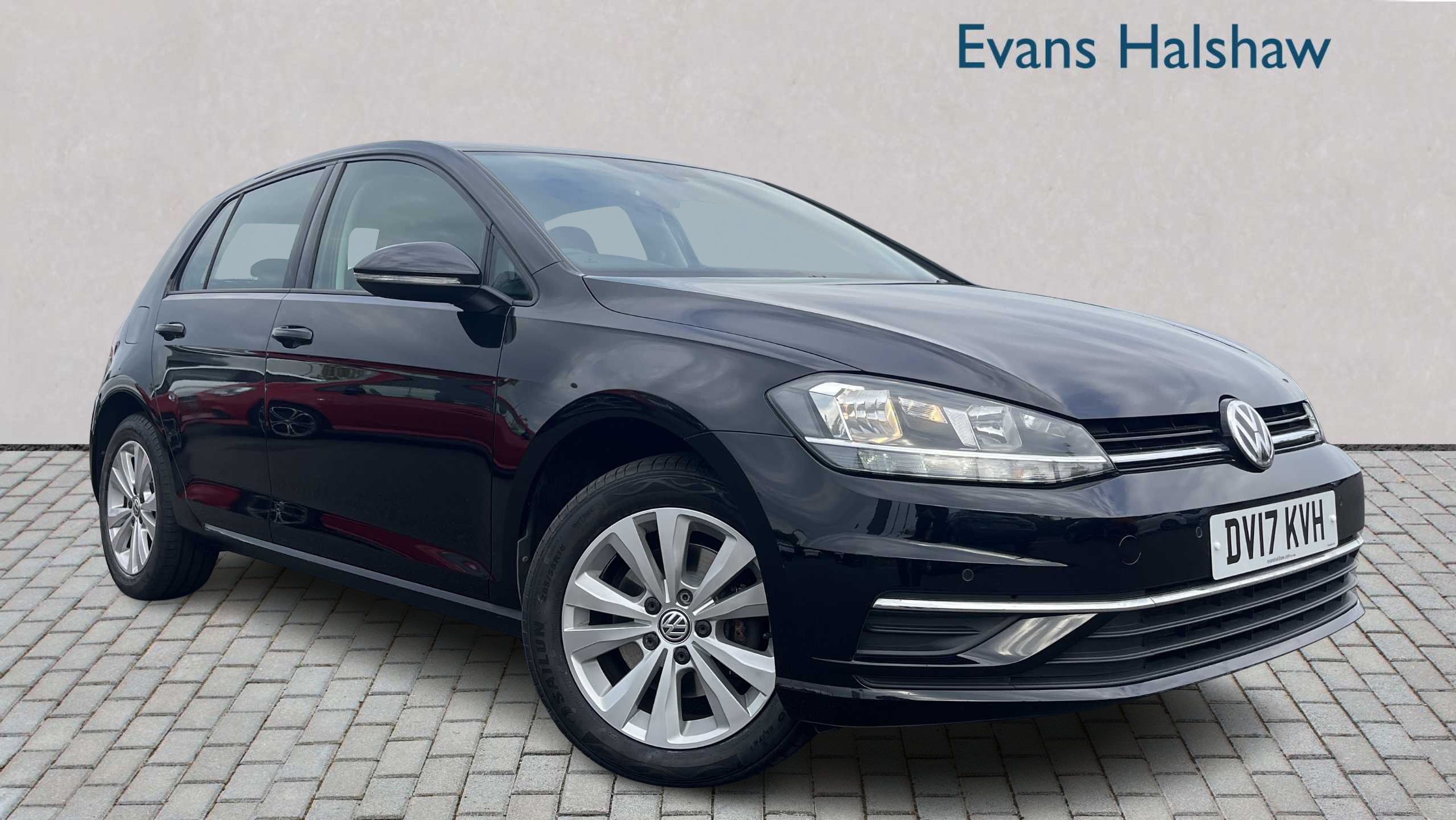 Main listing image - Volkswagen Golf