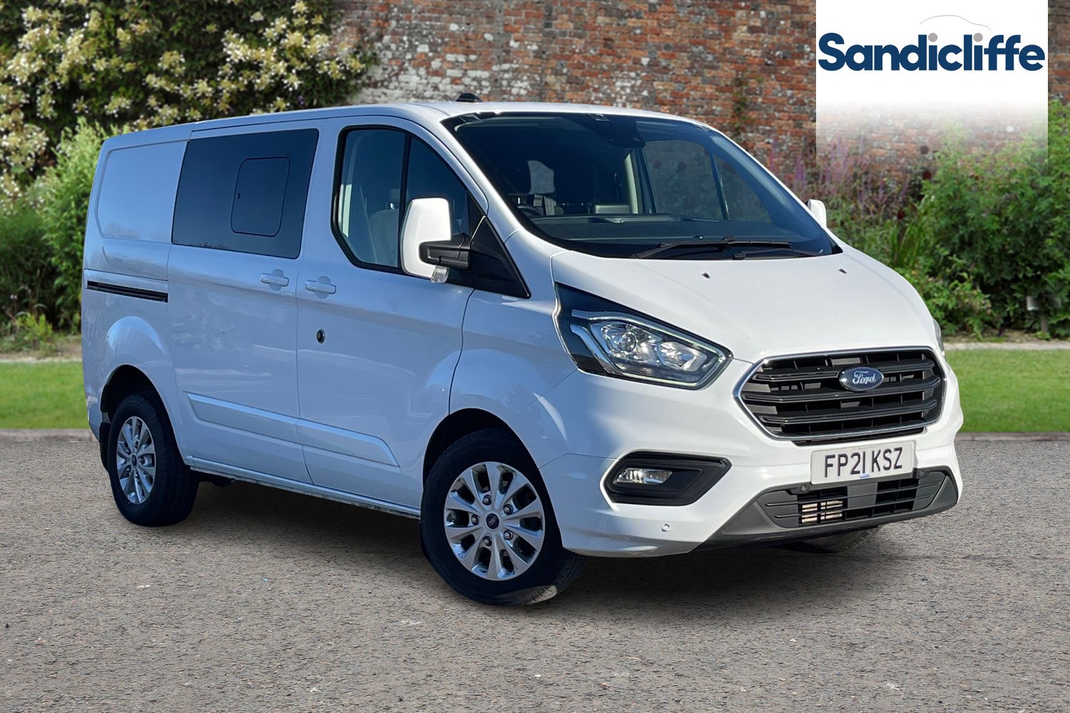 Main listing image - Ford Transit Custom