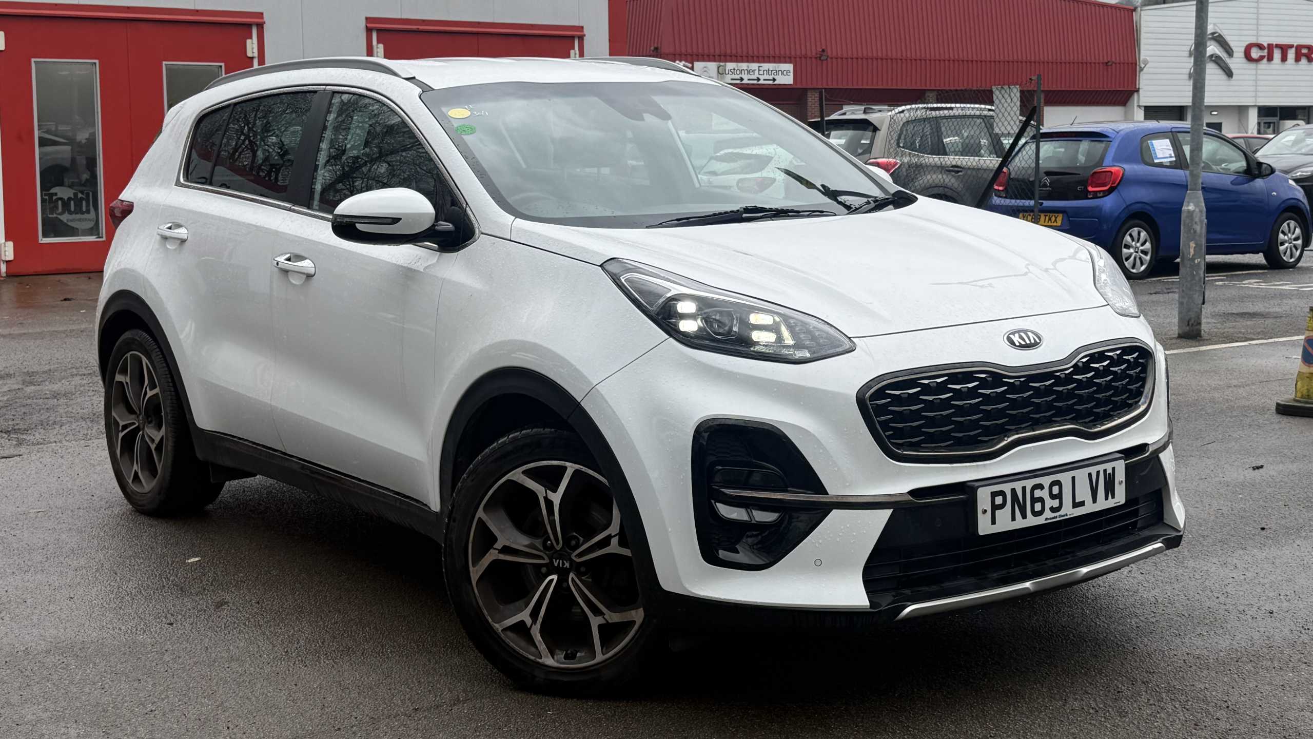 Main listing image - Kia Sportage