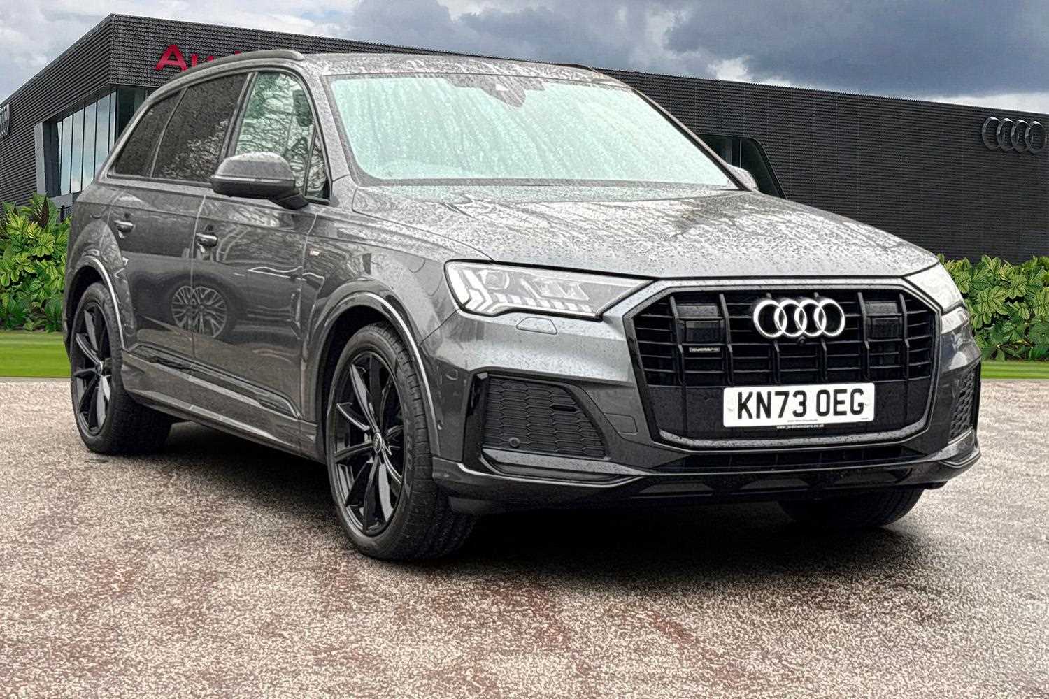 Main listing image - Audi Q7