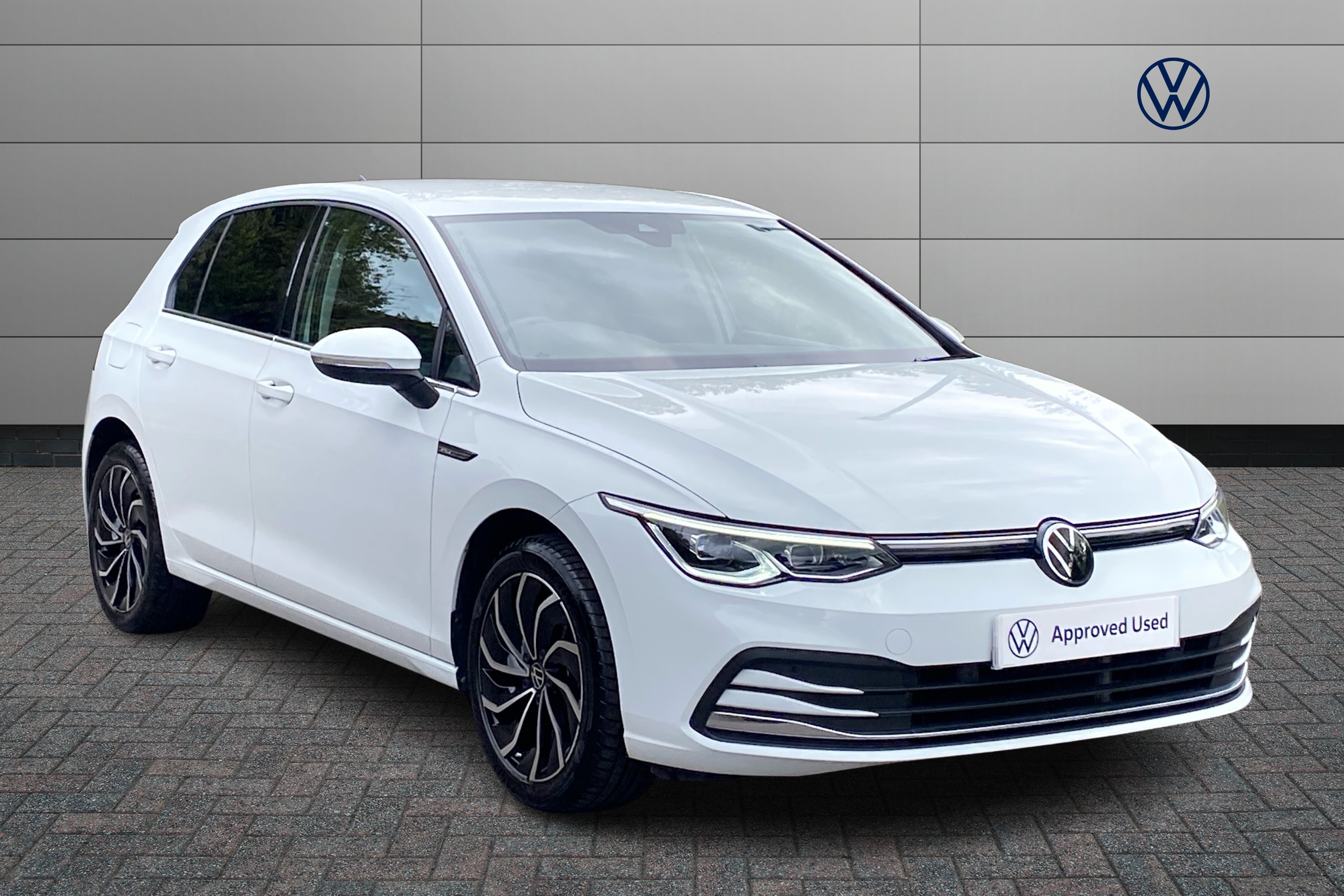 Main listing image - Volkswagen Golf
