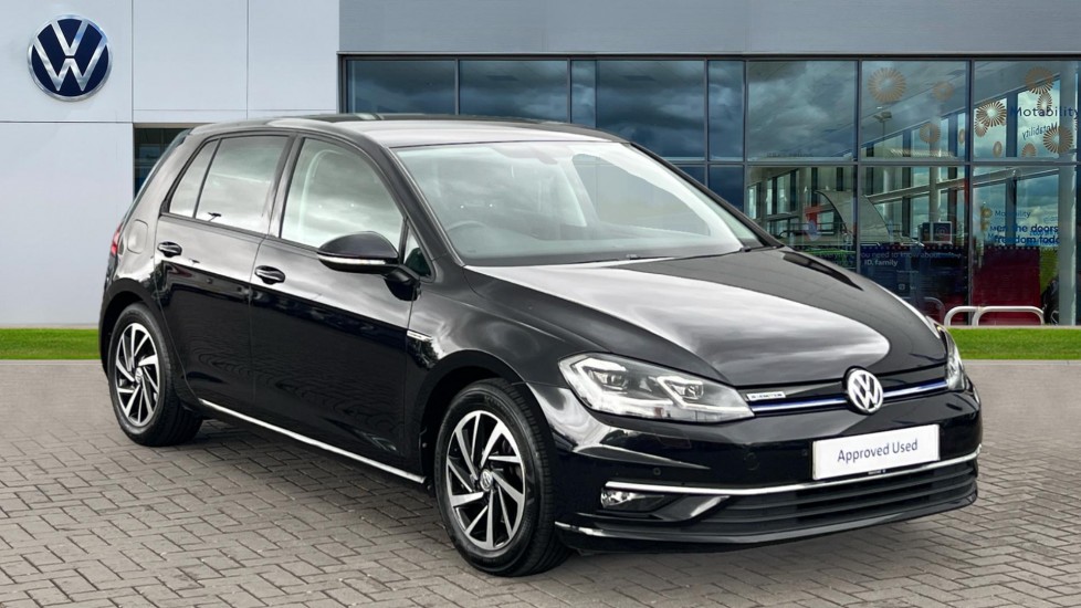 Main listing image - Volkswagen Golf