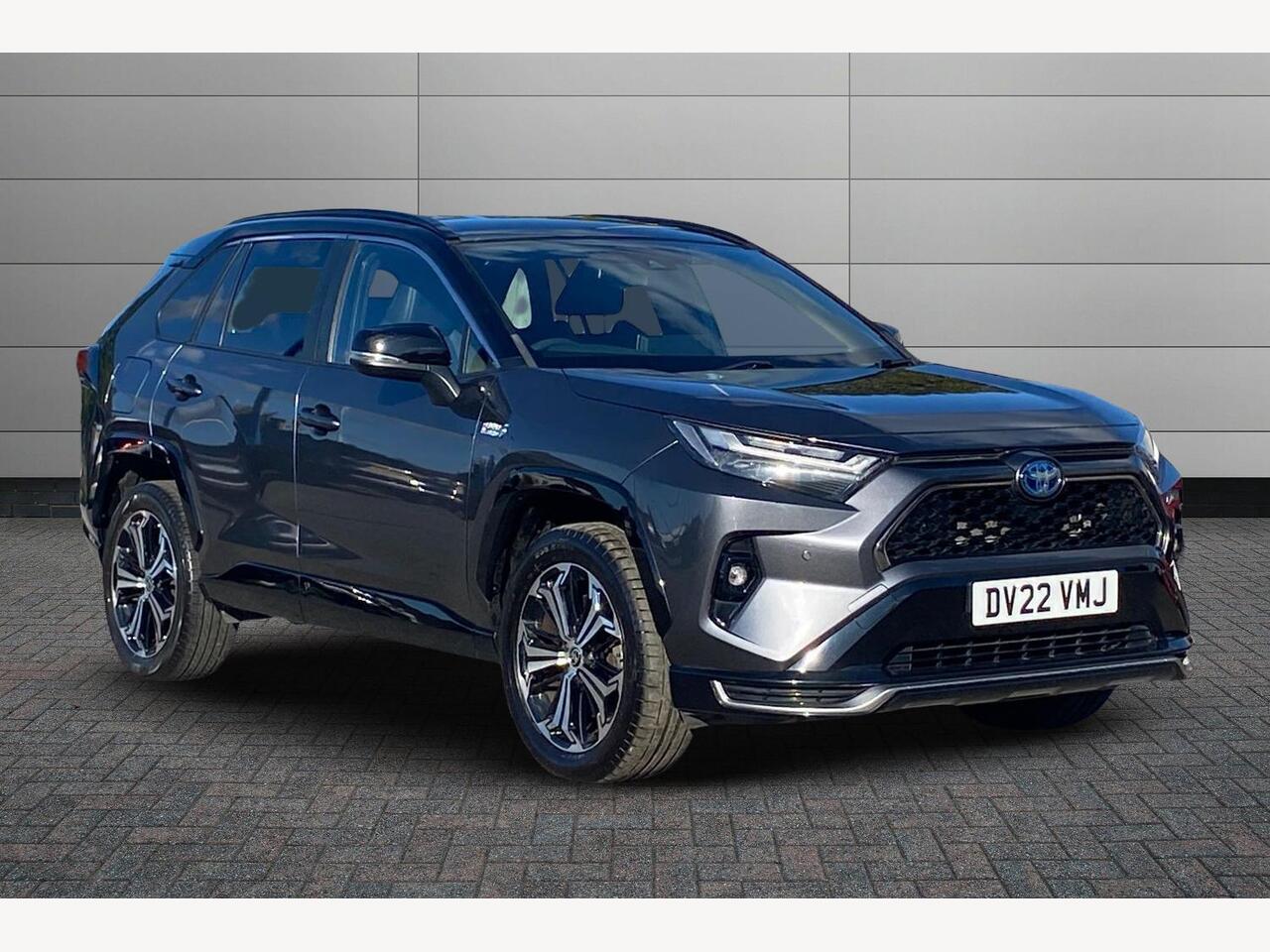 Main listing image - Toyota RAV4