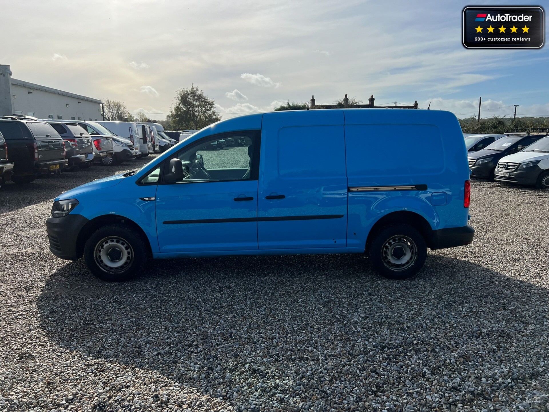 Main listing image - Volkswagen Caddy Maxi