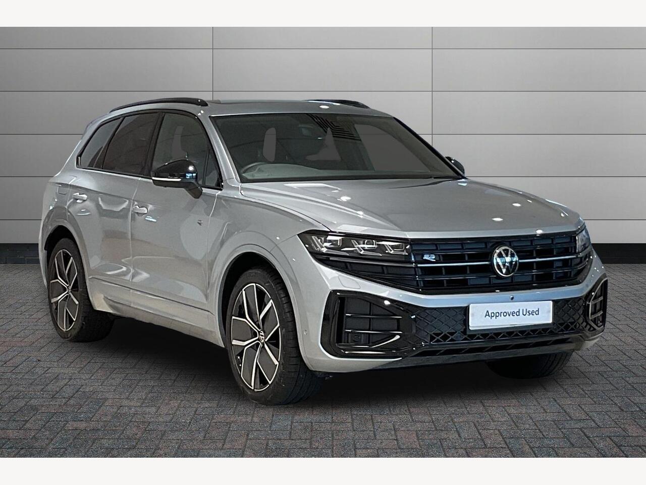Main listing image - Volkswagen Touareg
