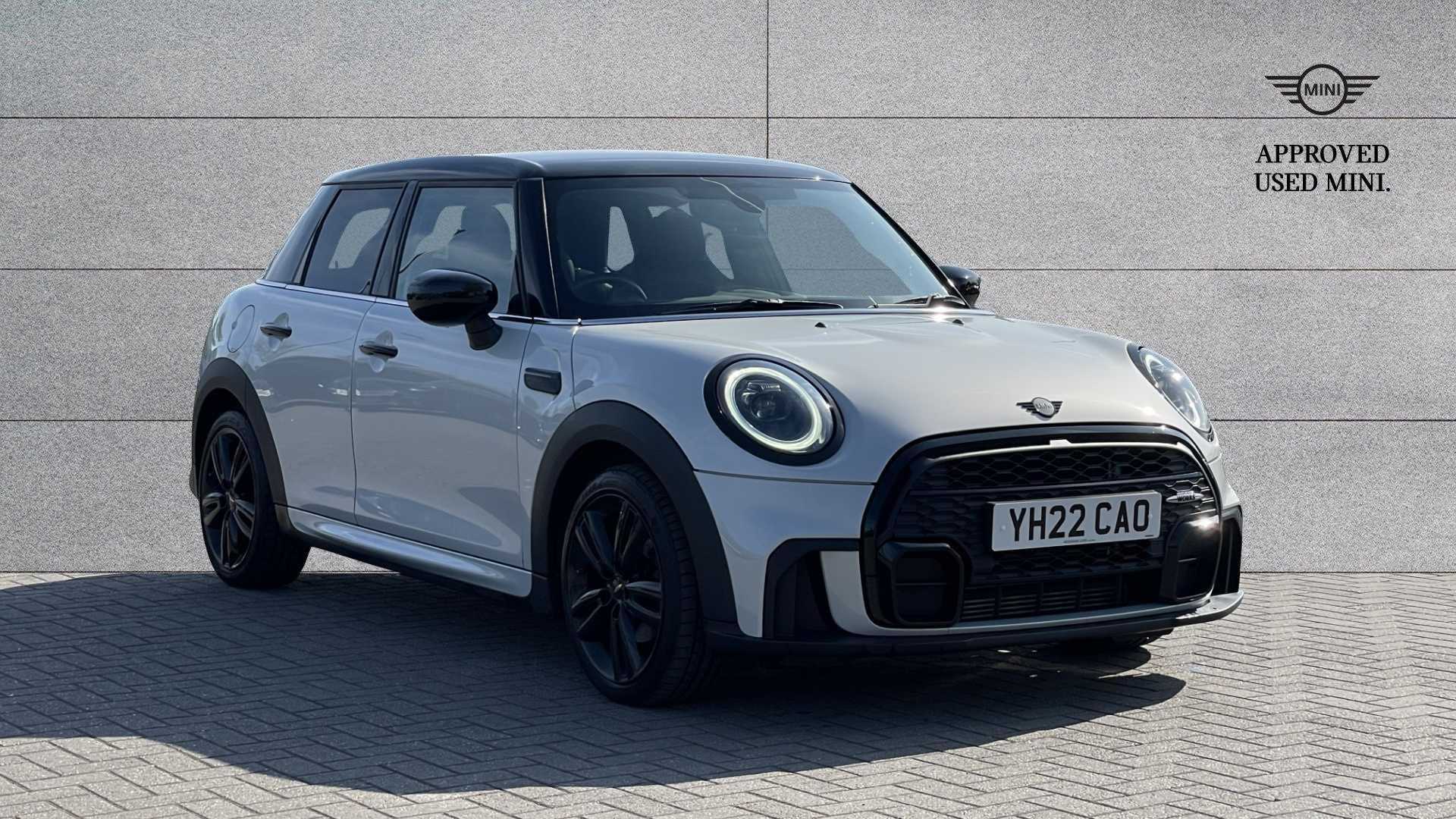 Main listing image - MINI Hatchback 5dr