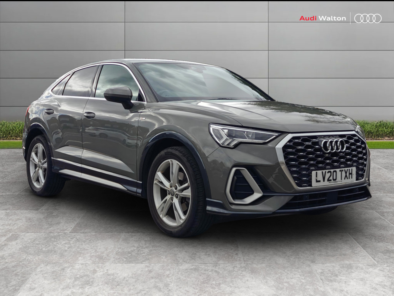 Main listing image - Audi Q3