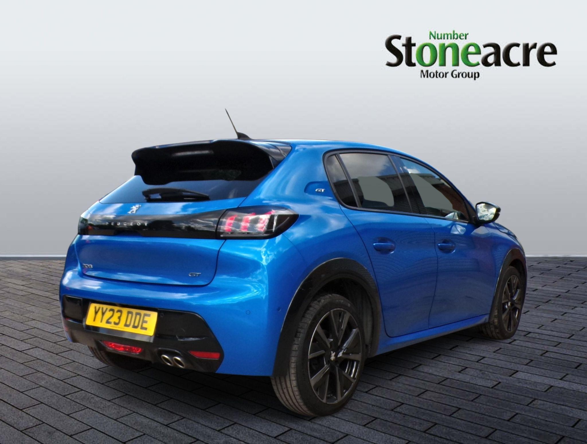 Main listing image - Peugeot 208