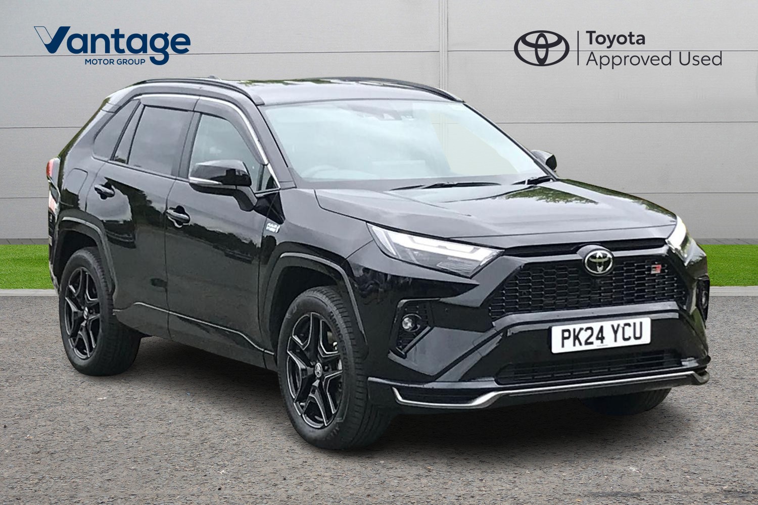 Main listing image - Toyota RAV4