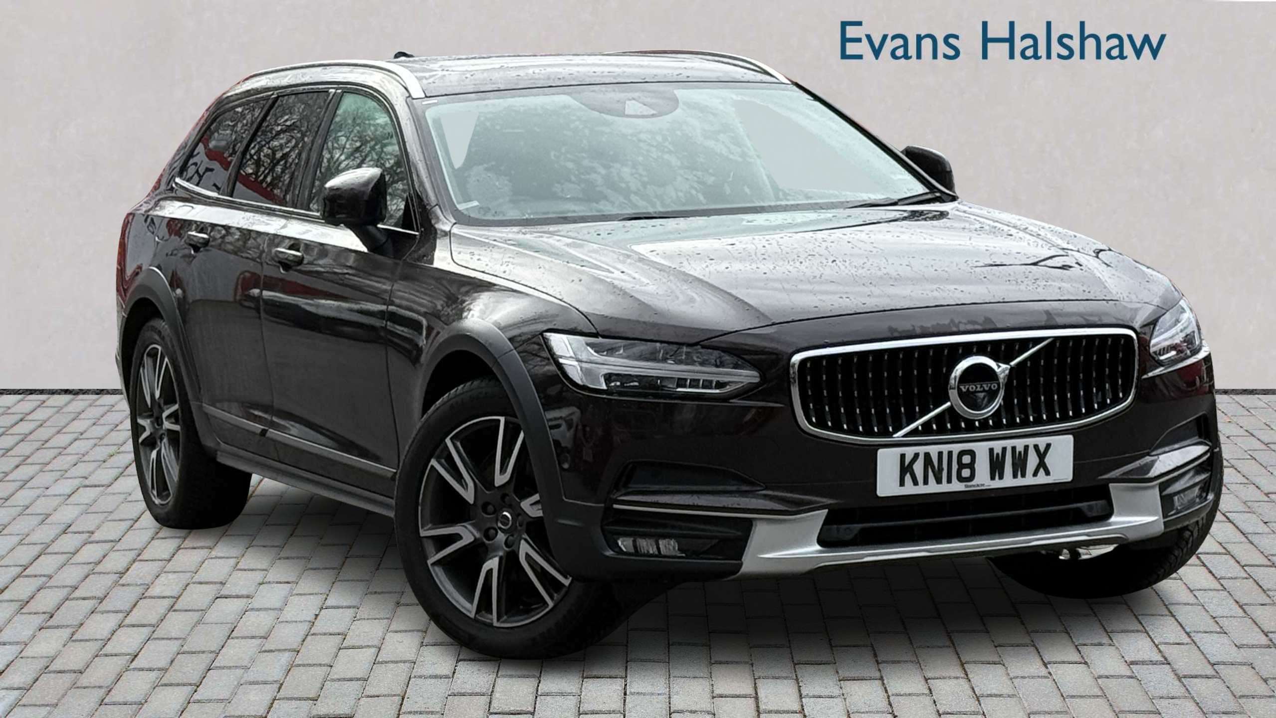 Main listing image - Volvo V90 Cross Country