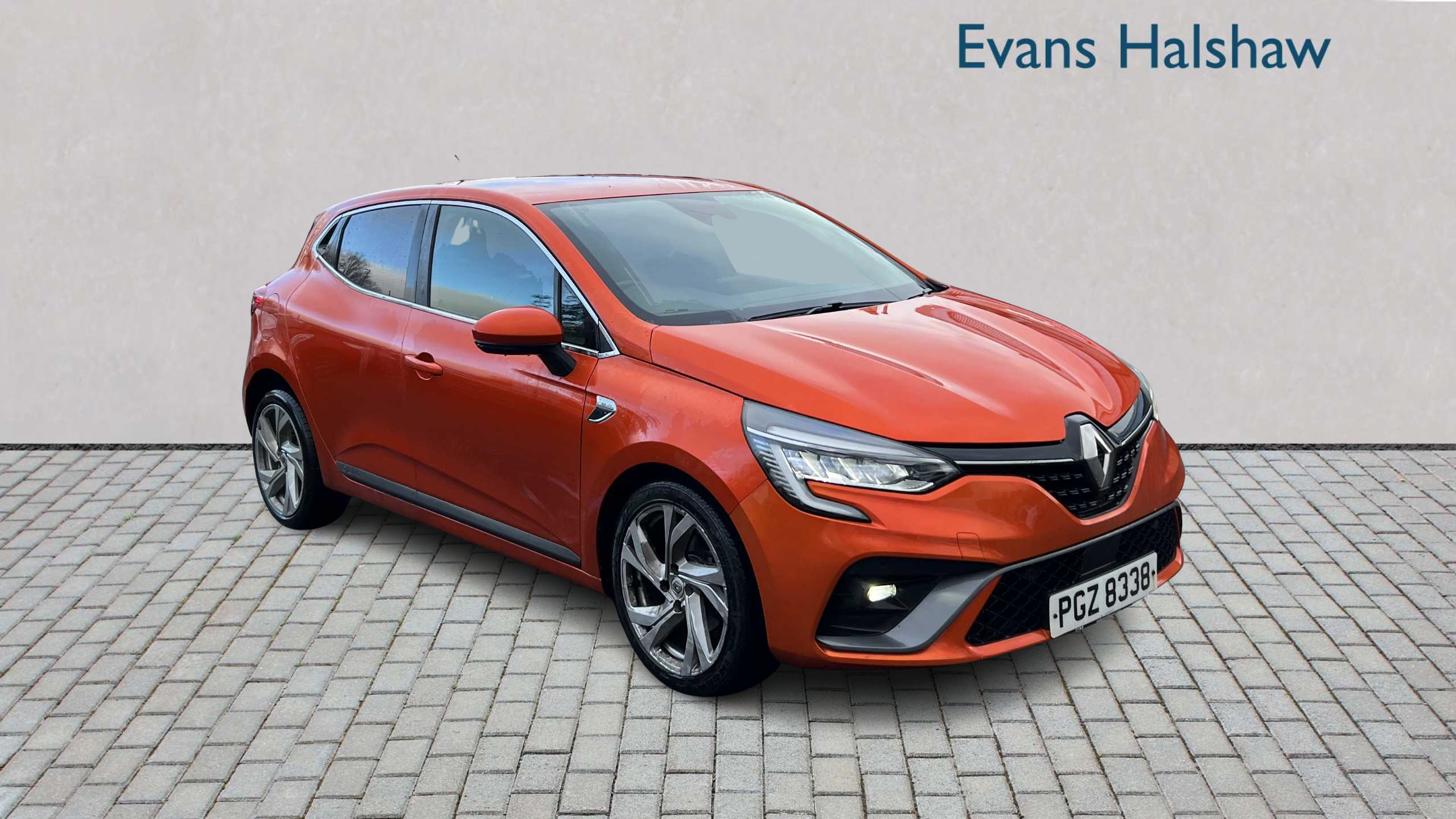 Main listing image - Renault Clio