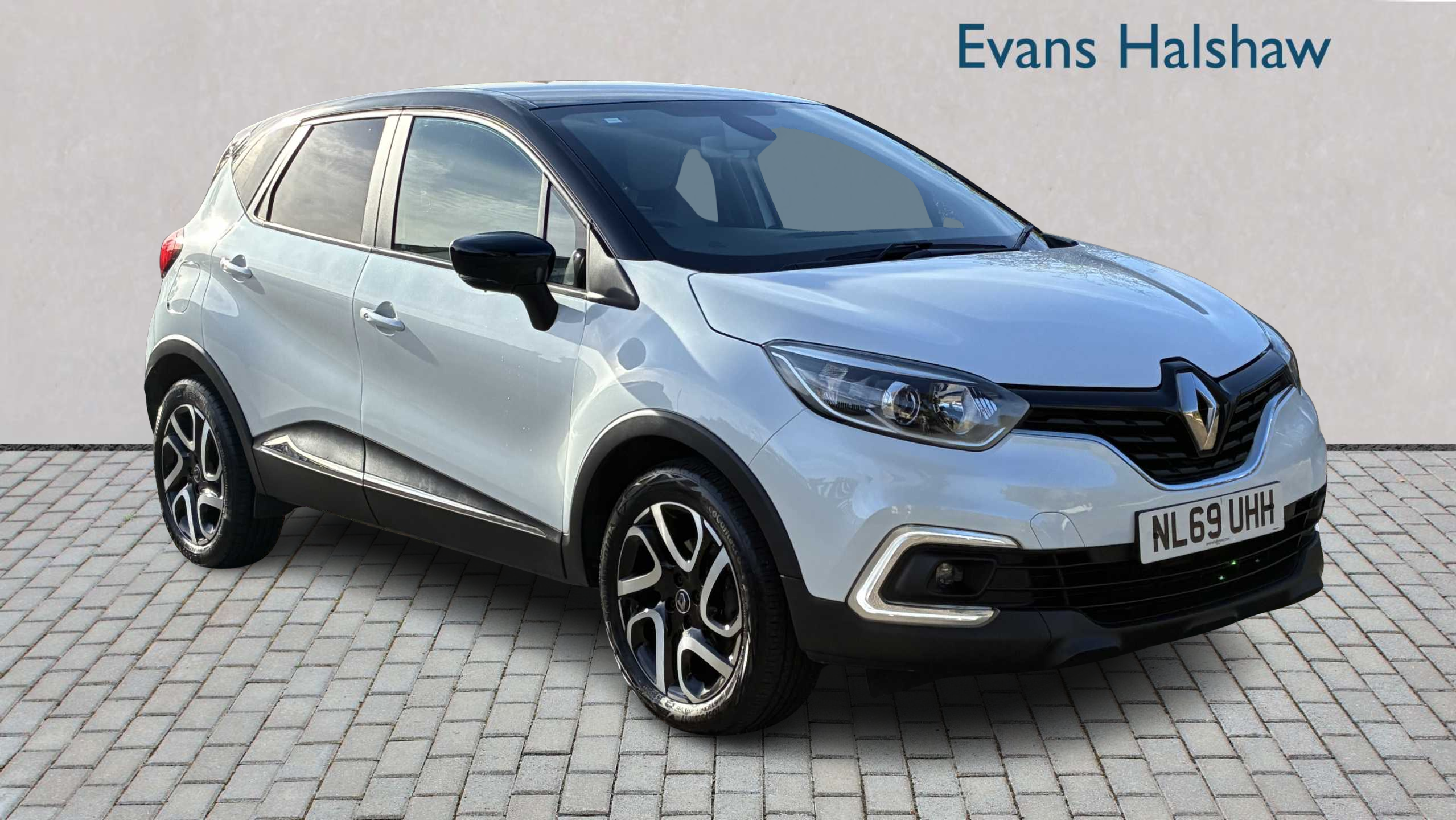 Main listing image - Renault Captur