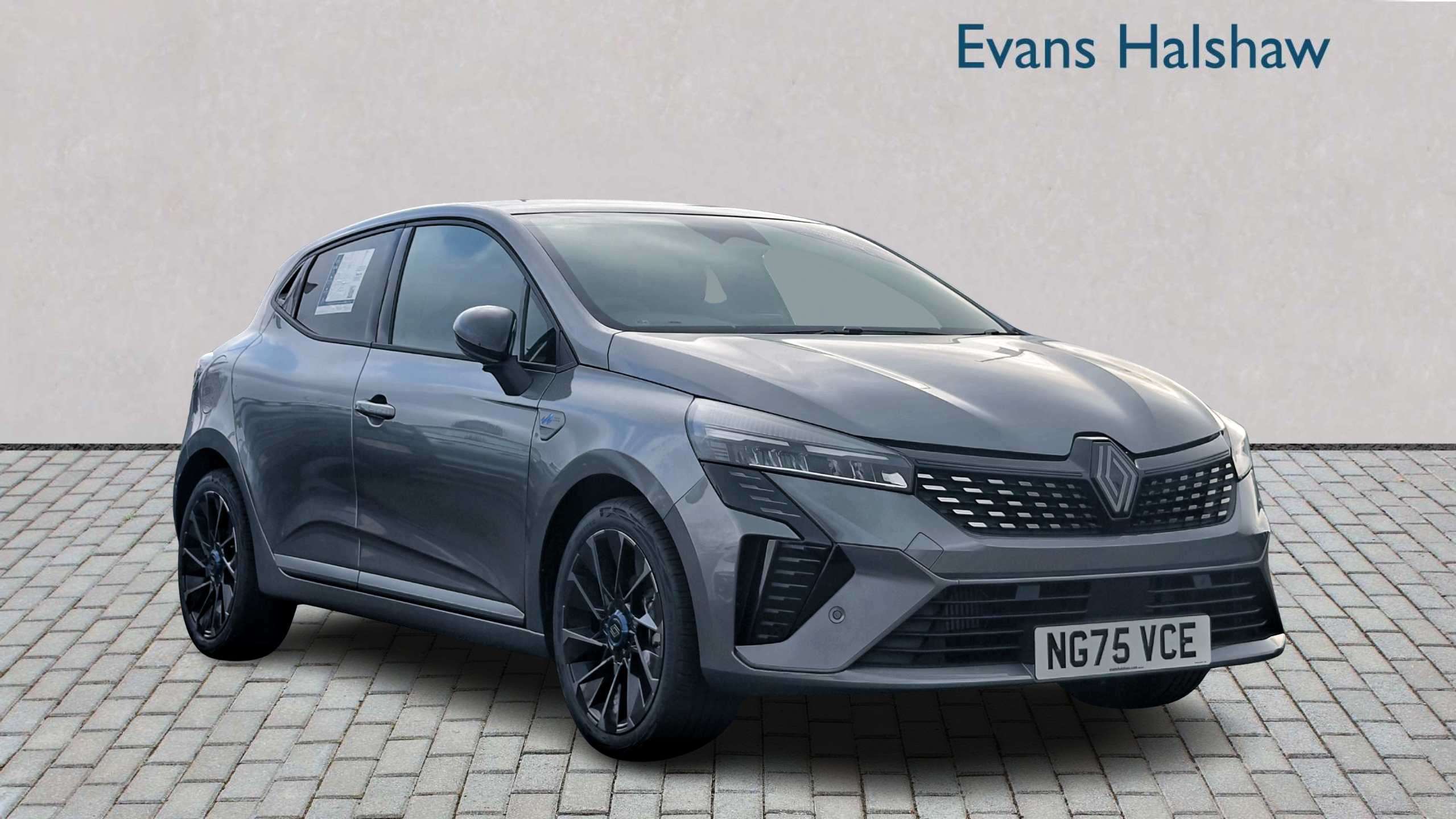 Main listing image - Renault Clio