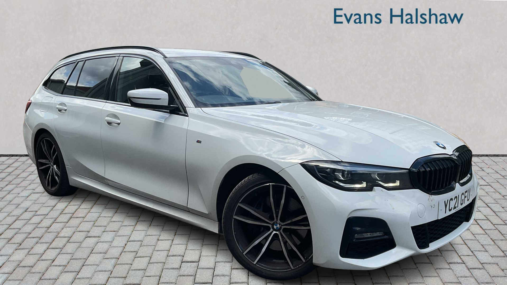 Main listing image - BMW 3 Series Touring