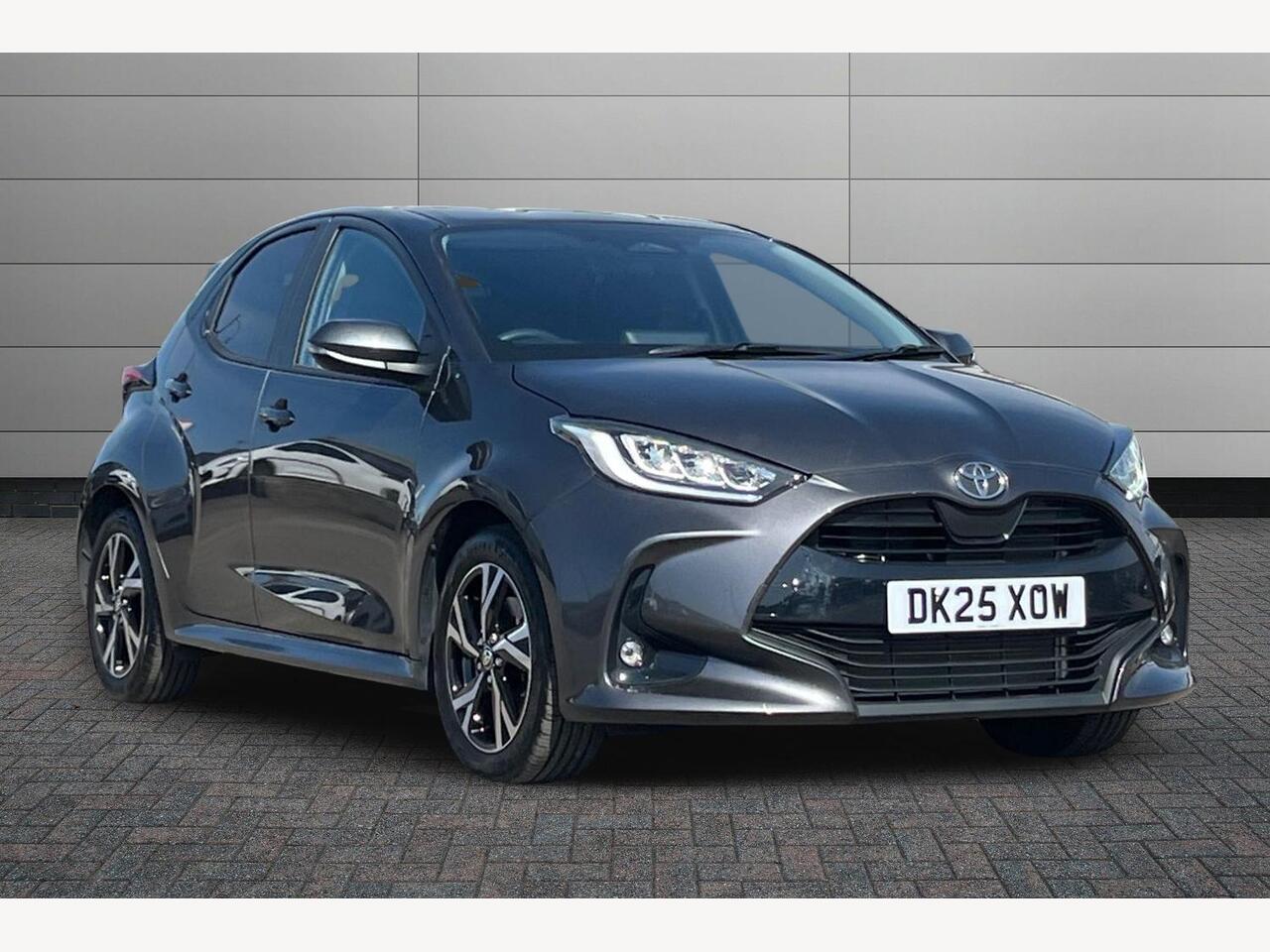 Main listing image - Toyota Yaris