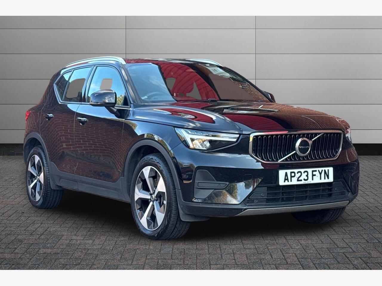 Main listing image - Volvo XC40