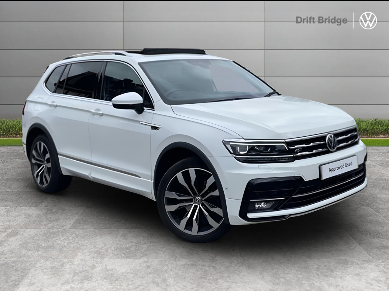 Main listing image - Volkswagen Tiguan Allspace