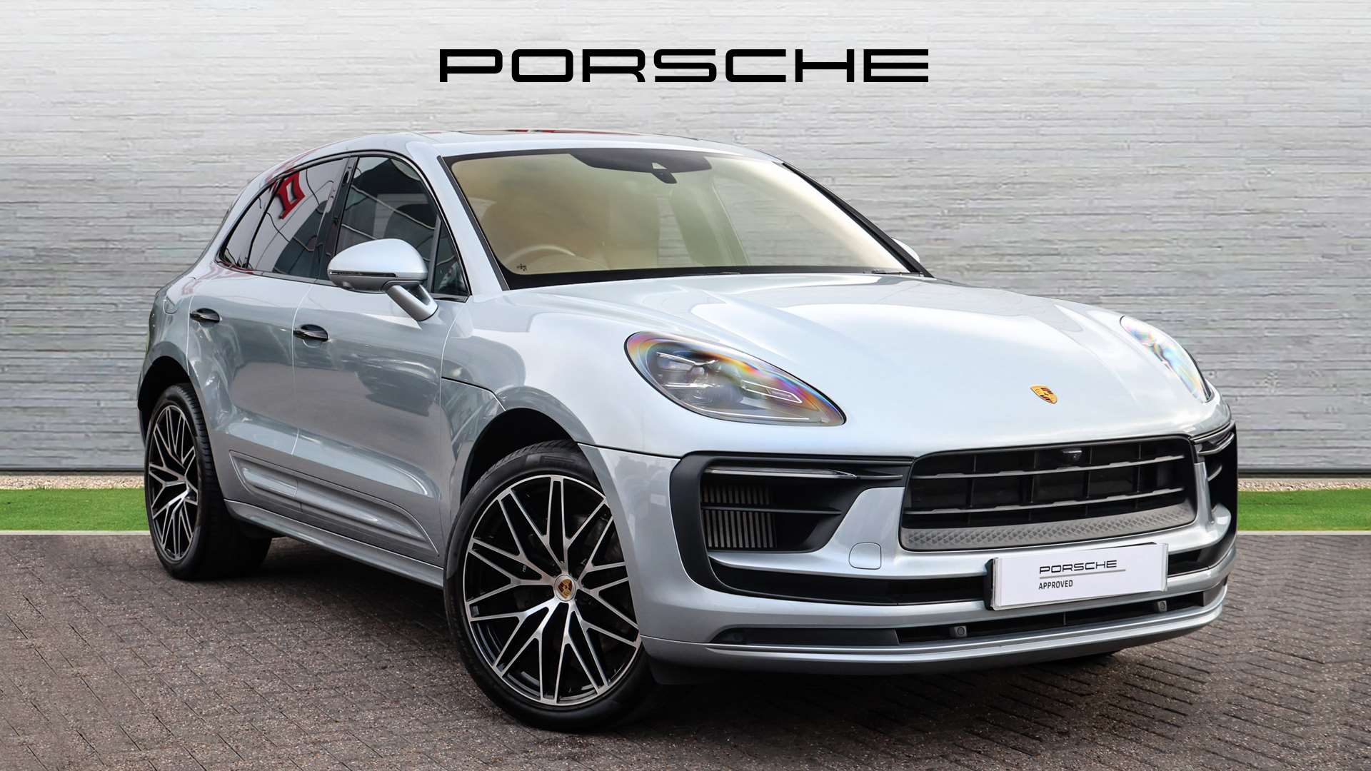 Main listing image - Porsche Macan