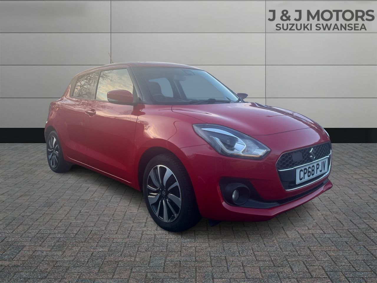 Main listing image - Suzuki Swift