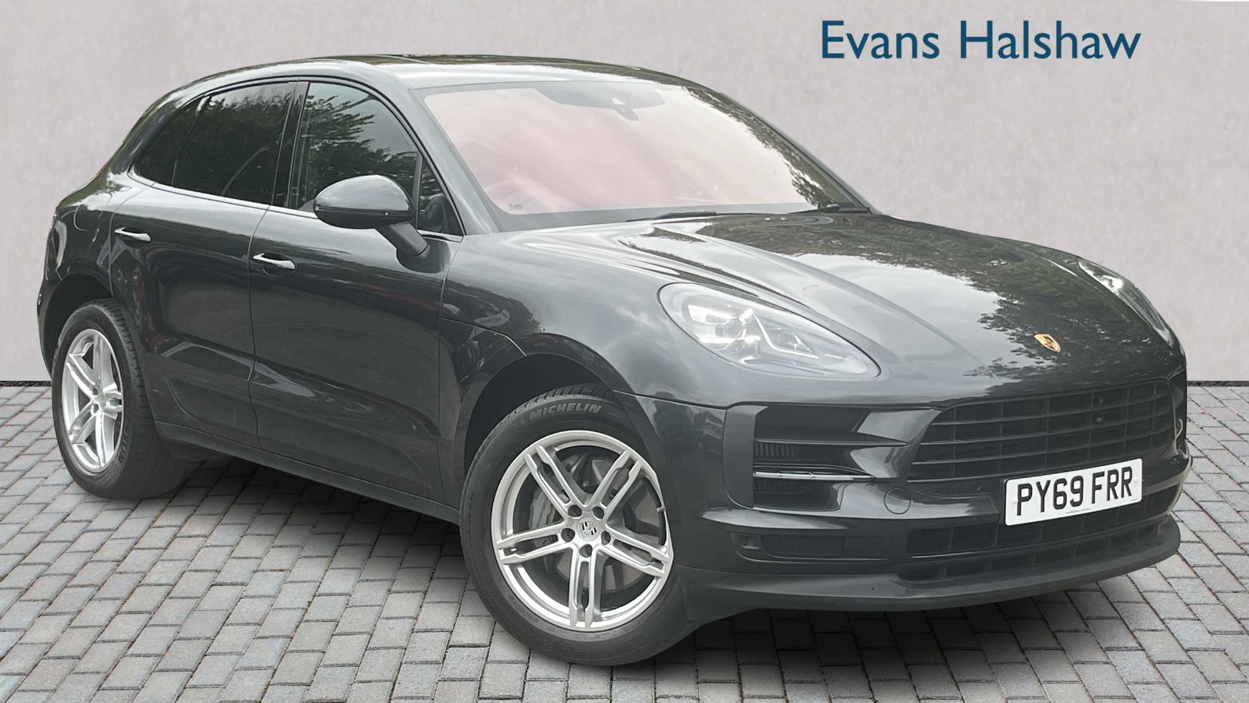 Main listing image - Porsche Macan
