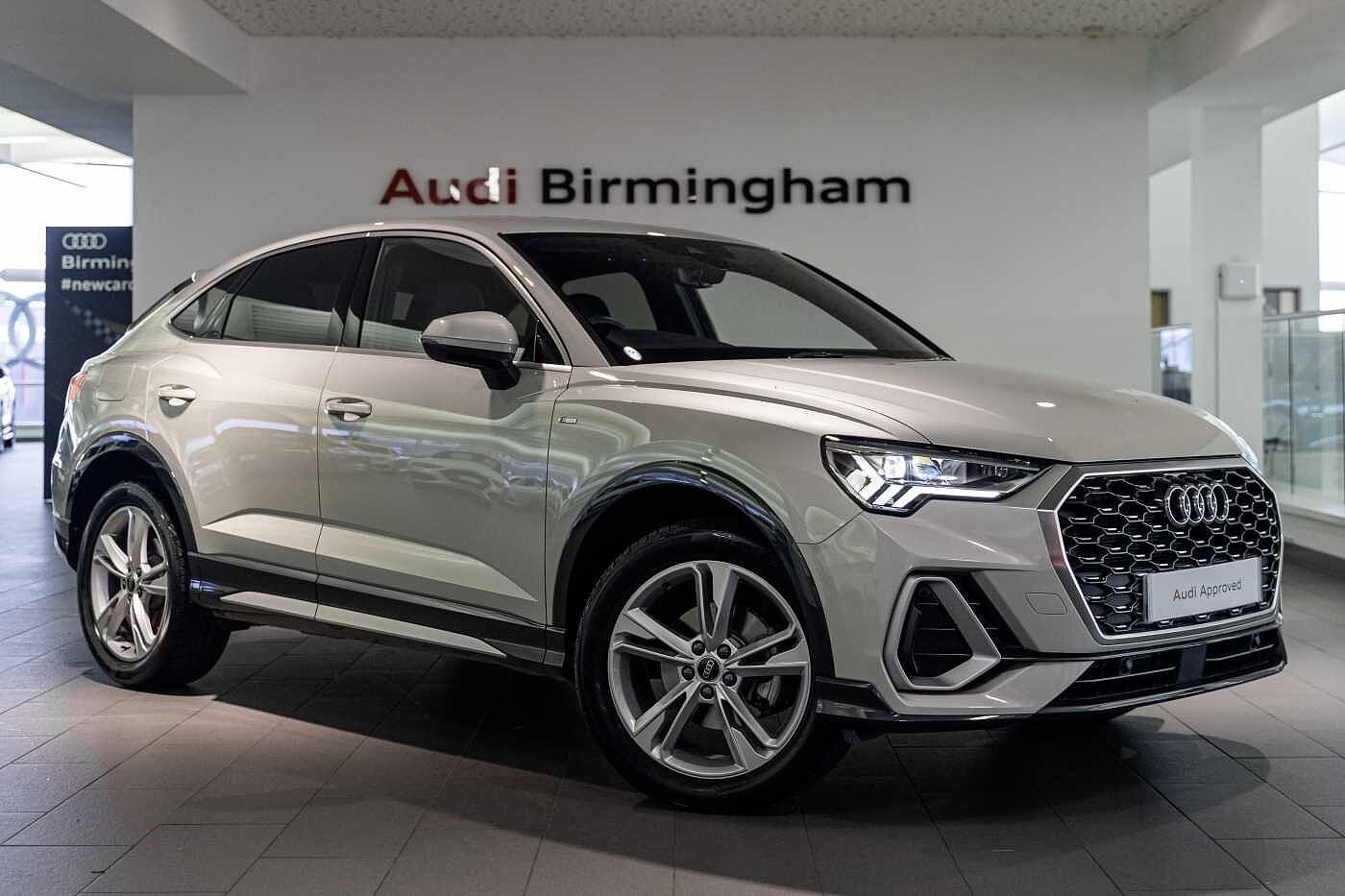 Main listing image - Audi Q3