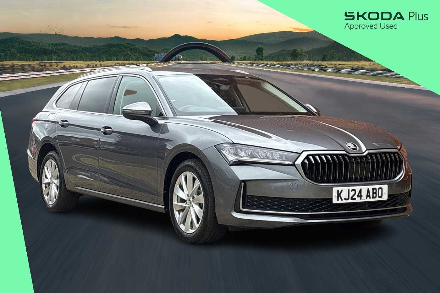 Main listing image - Skoda Superb Estate