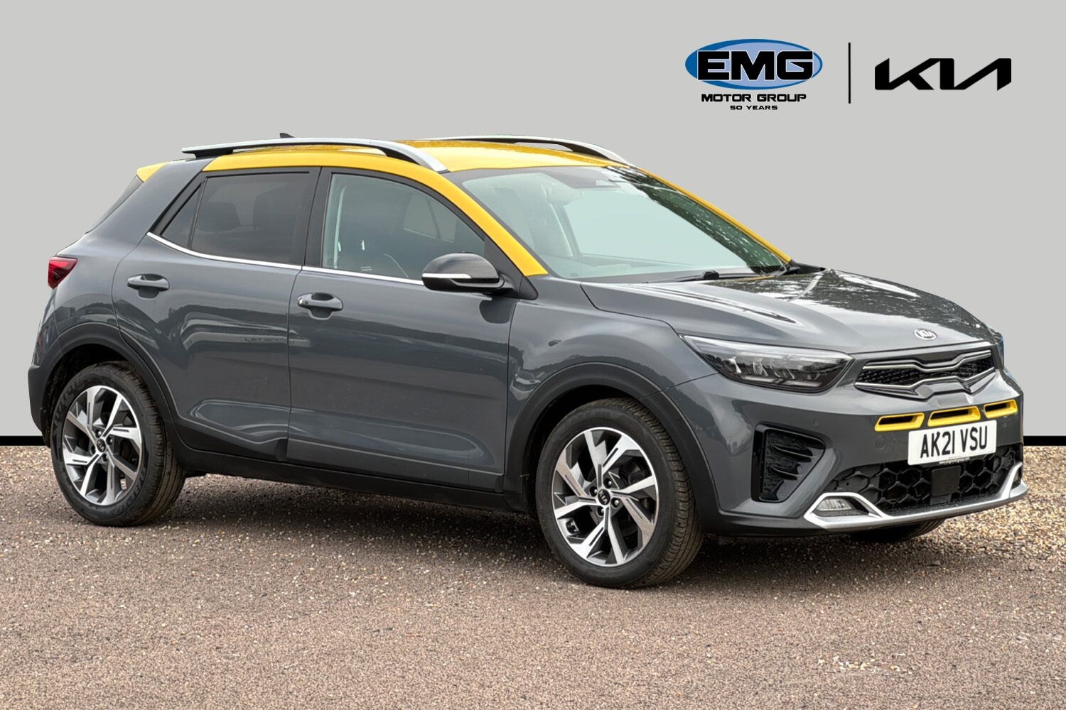 Main listing image - Kia Stonic