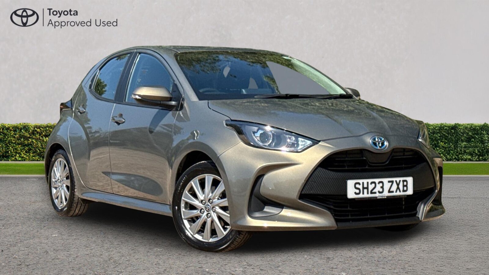 Main listing image - Toyota Yaris