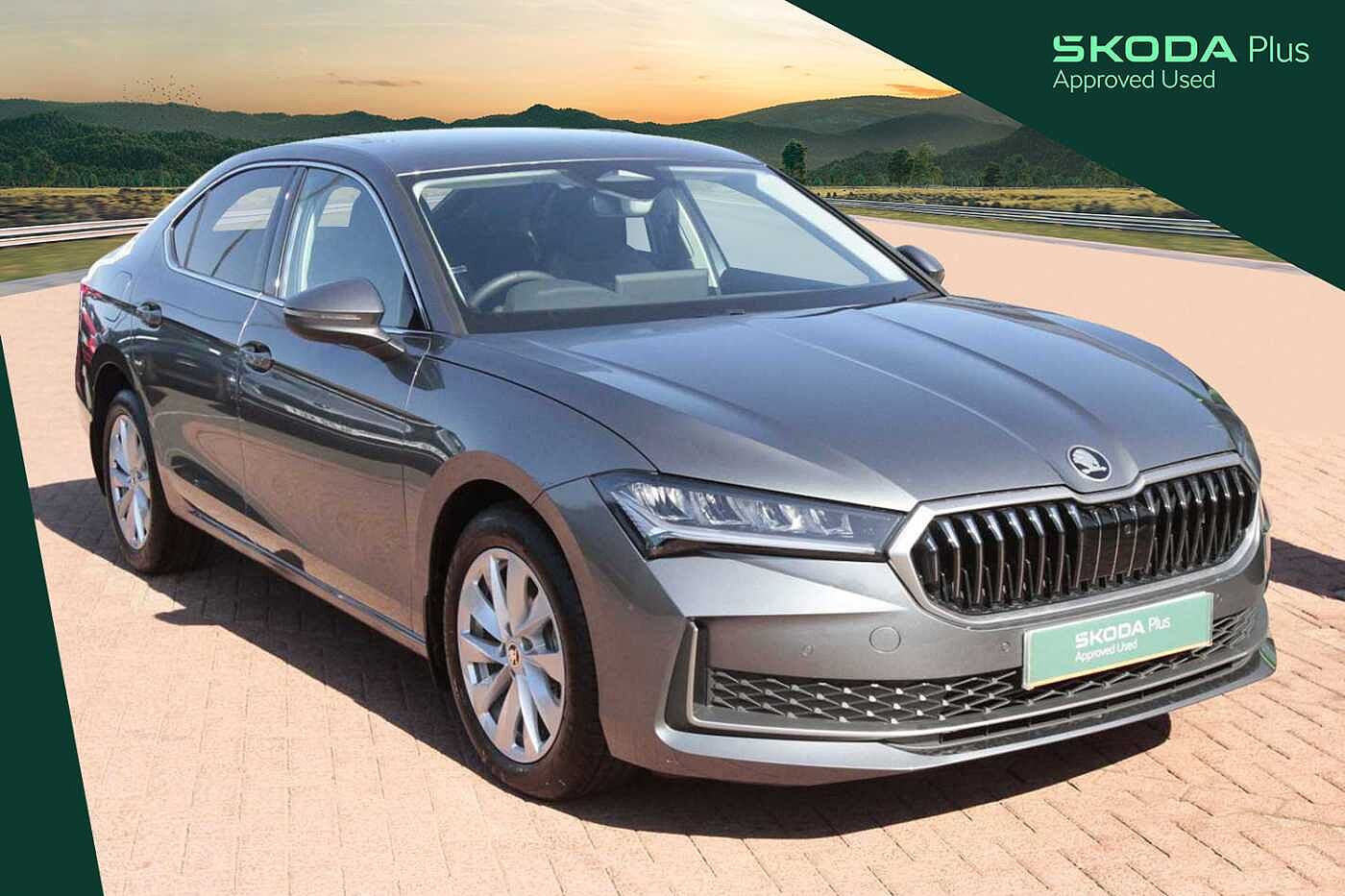 Main listing image - Skoda Superb