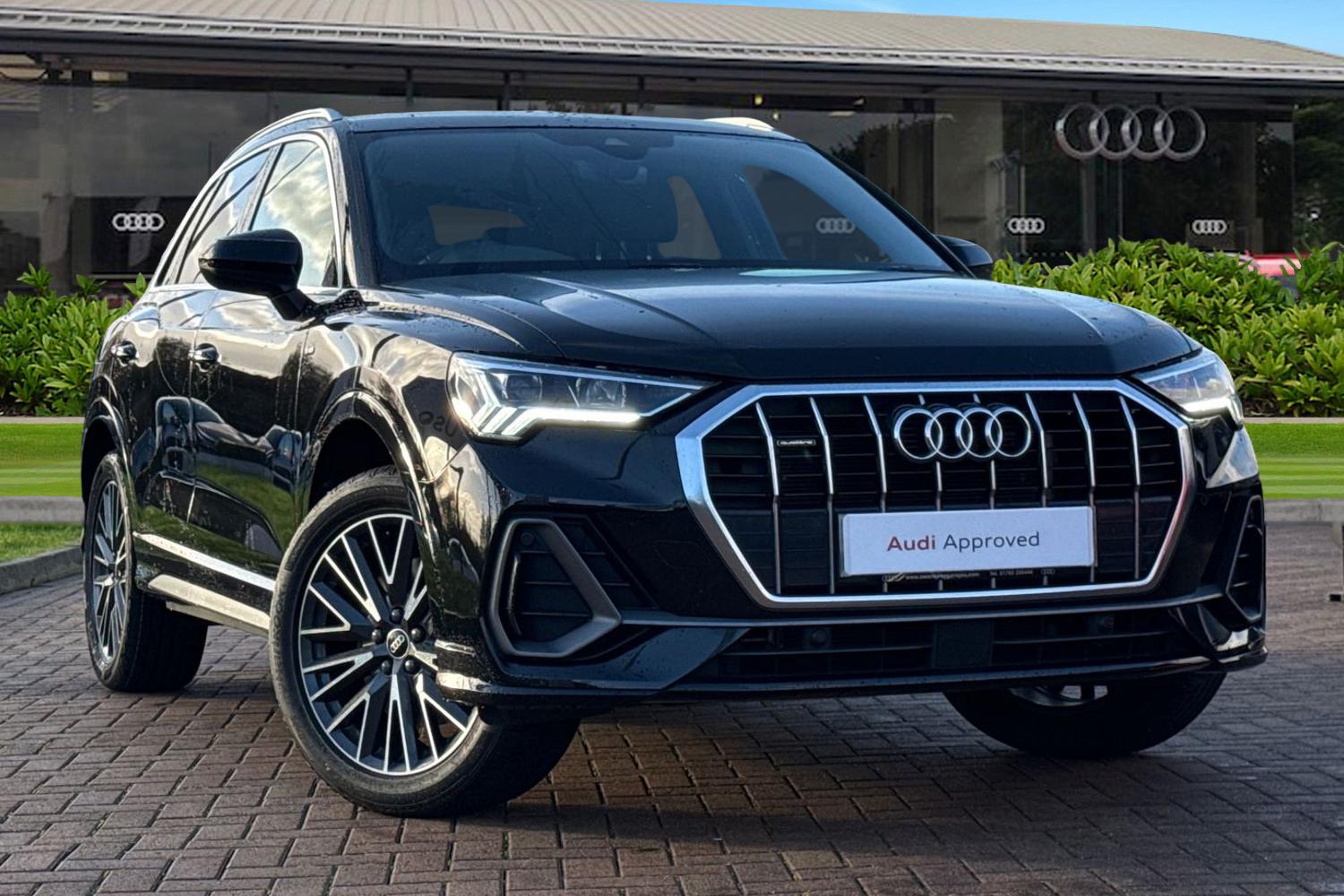 Main listing image - Audi Q3