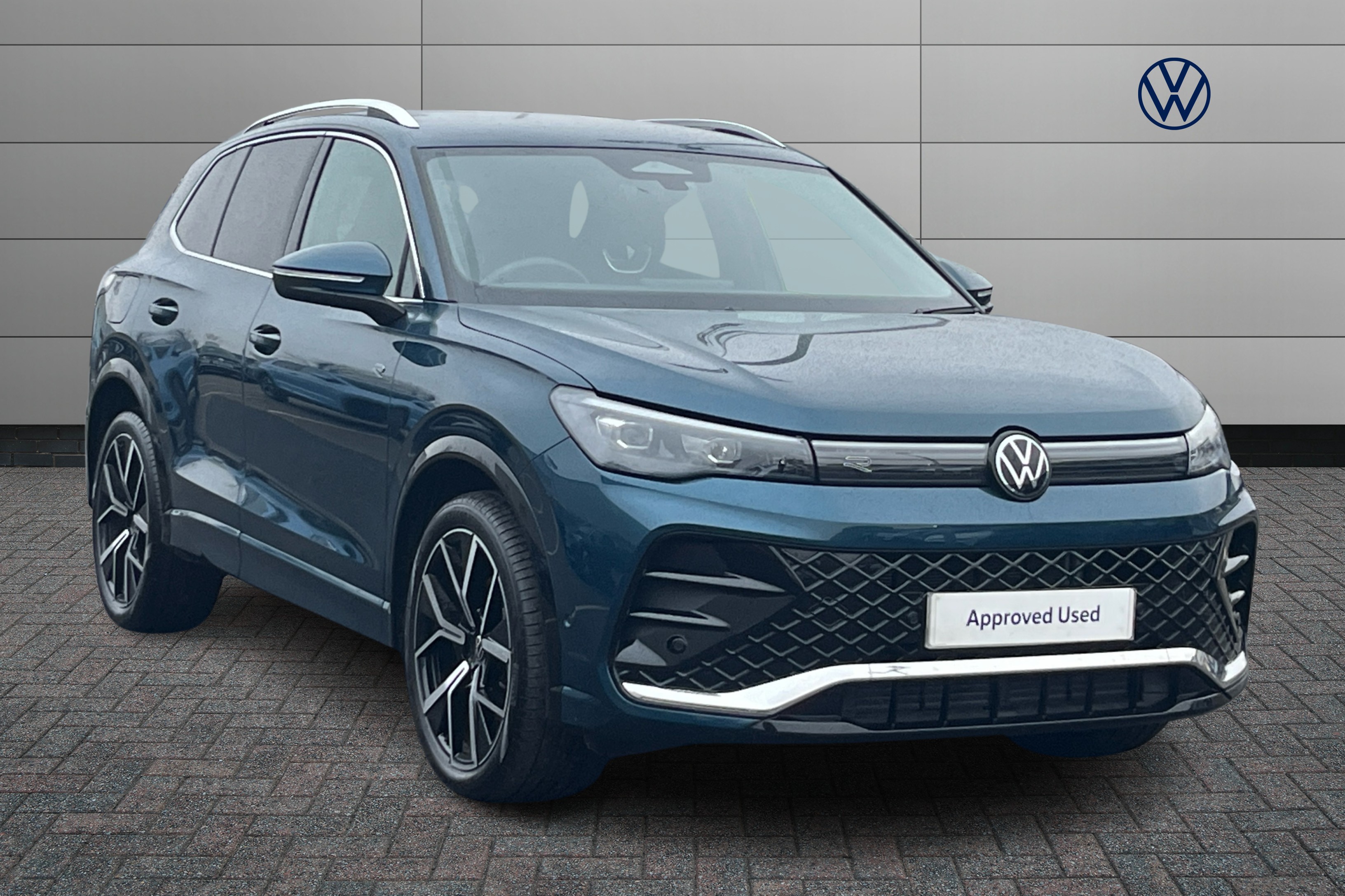 Main listing image - Volkswagen Tiguan