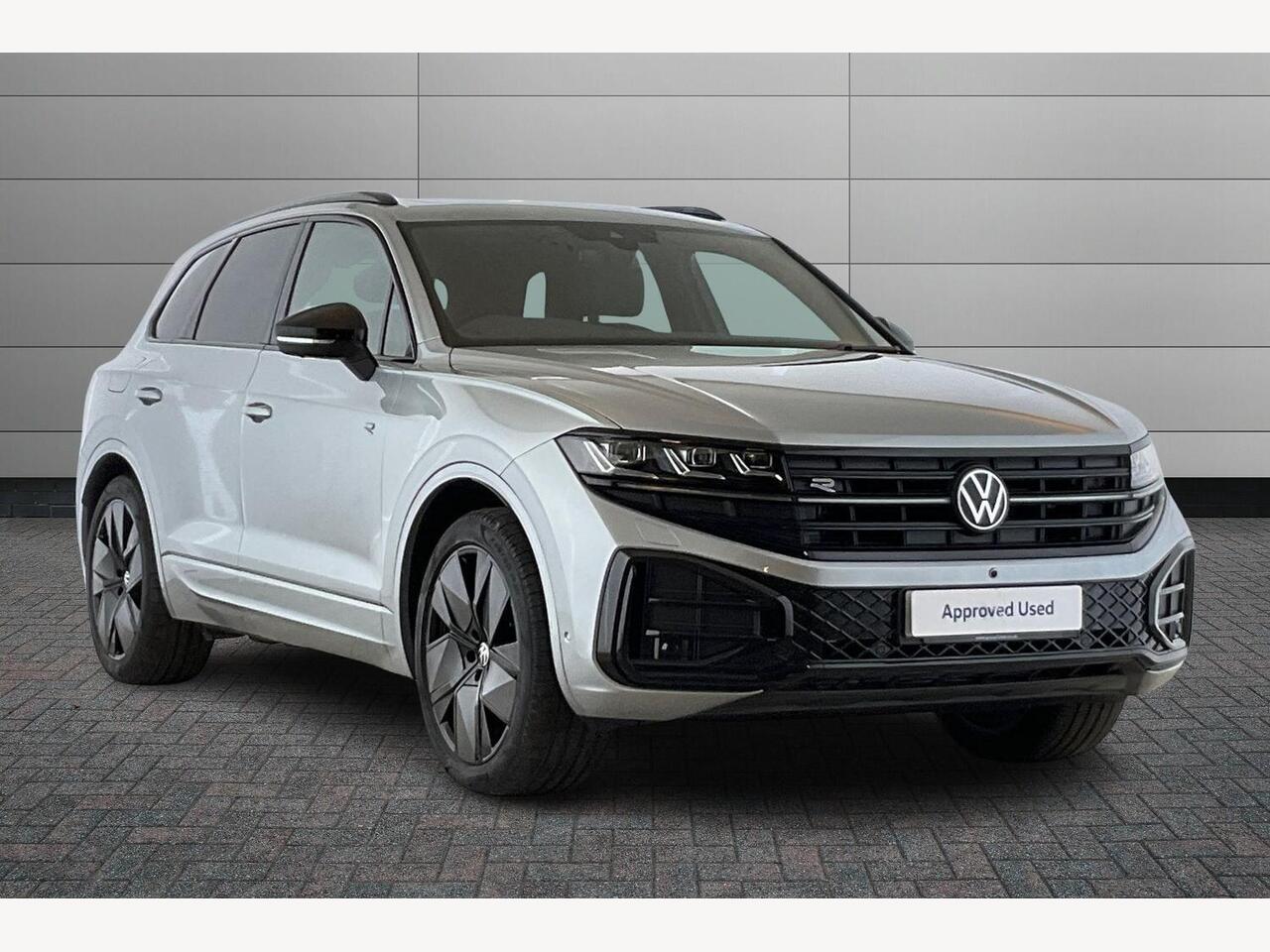 Main listing image - Volkswagen Touareg