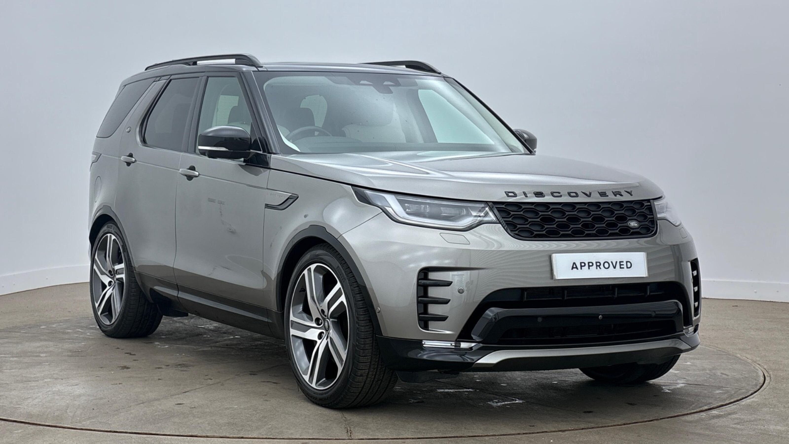 Main listing image - Land Rover Discovery