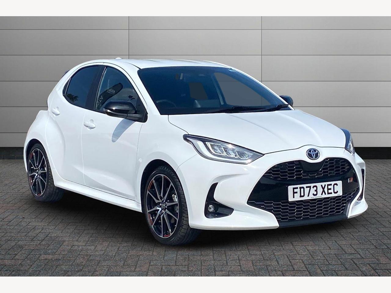 Main listing image - Toyota Yaris